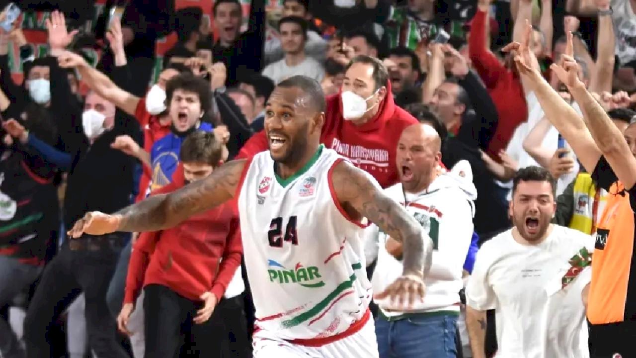 Karşıyaka'ya Transfer Yasağı Şoku