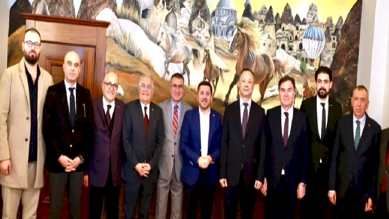 Kırgizistan Büyükelçisi'nden Başkan Arı'ya ziyaret