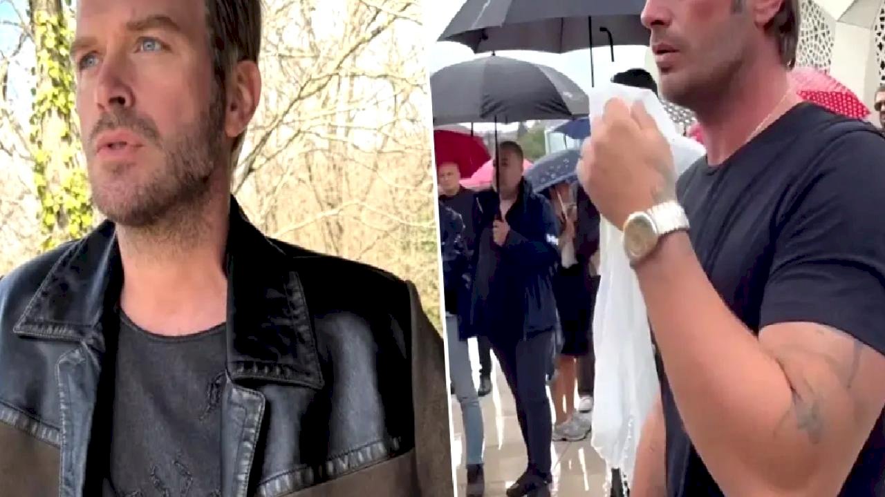 Kıvanç Tatlıtuğ bayram namazını hasırın üzerinde kıldı