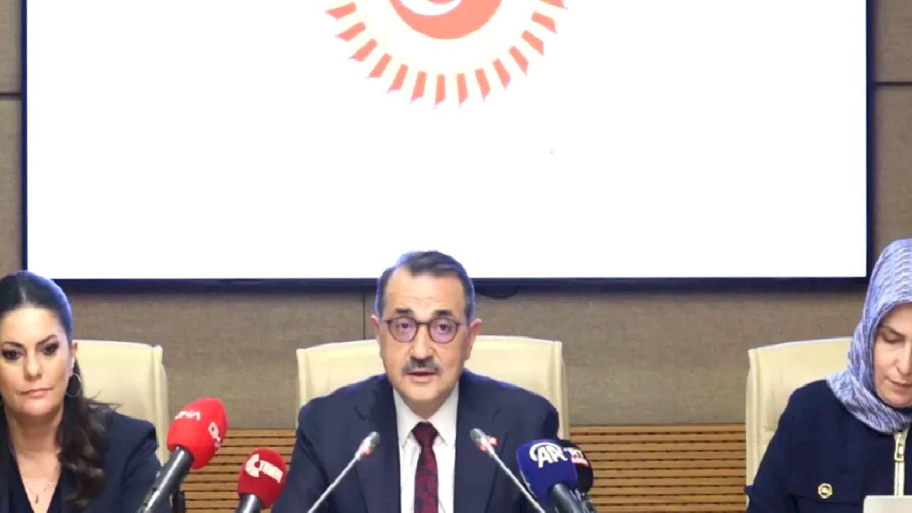 Komisyon beklenen raporu sundu... Türkiye yapay zekâda üreten ve düzenleyen olacak