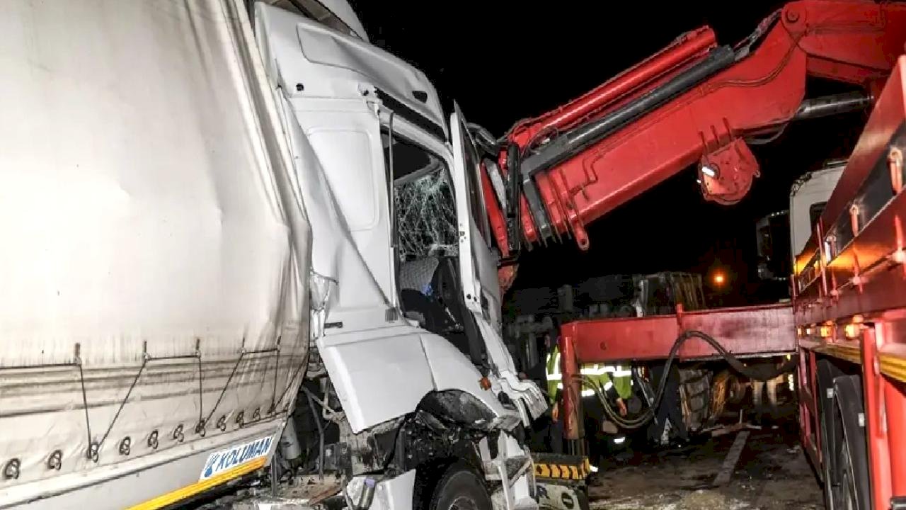 Kuzey Marmara Otoyolu'nda Tır Kazası
