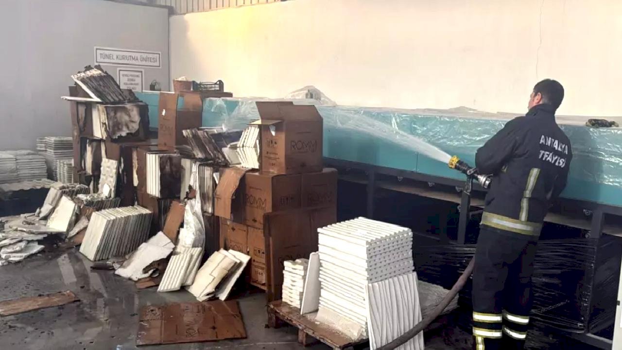 Maaşını alamadığı iddiasıyla iş yerini ateşe verdi