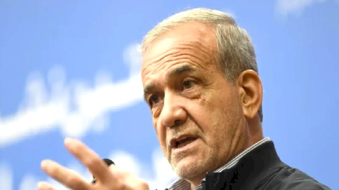 Macron ve Pezeşkiyan'dan Telefon Görüşmesi