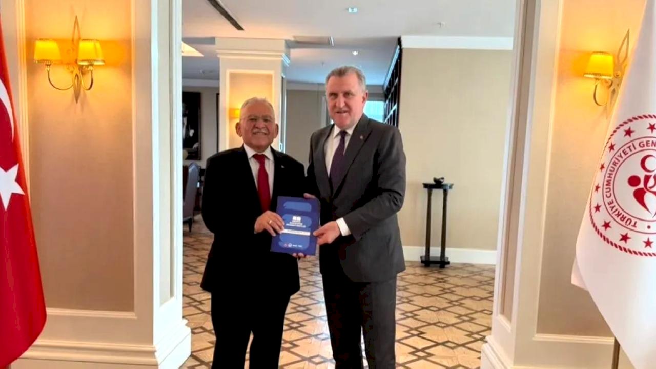 Memduh Büyükkılıç'tan Ankara çıkarması