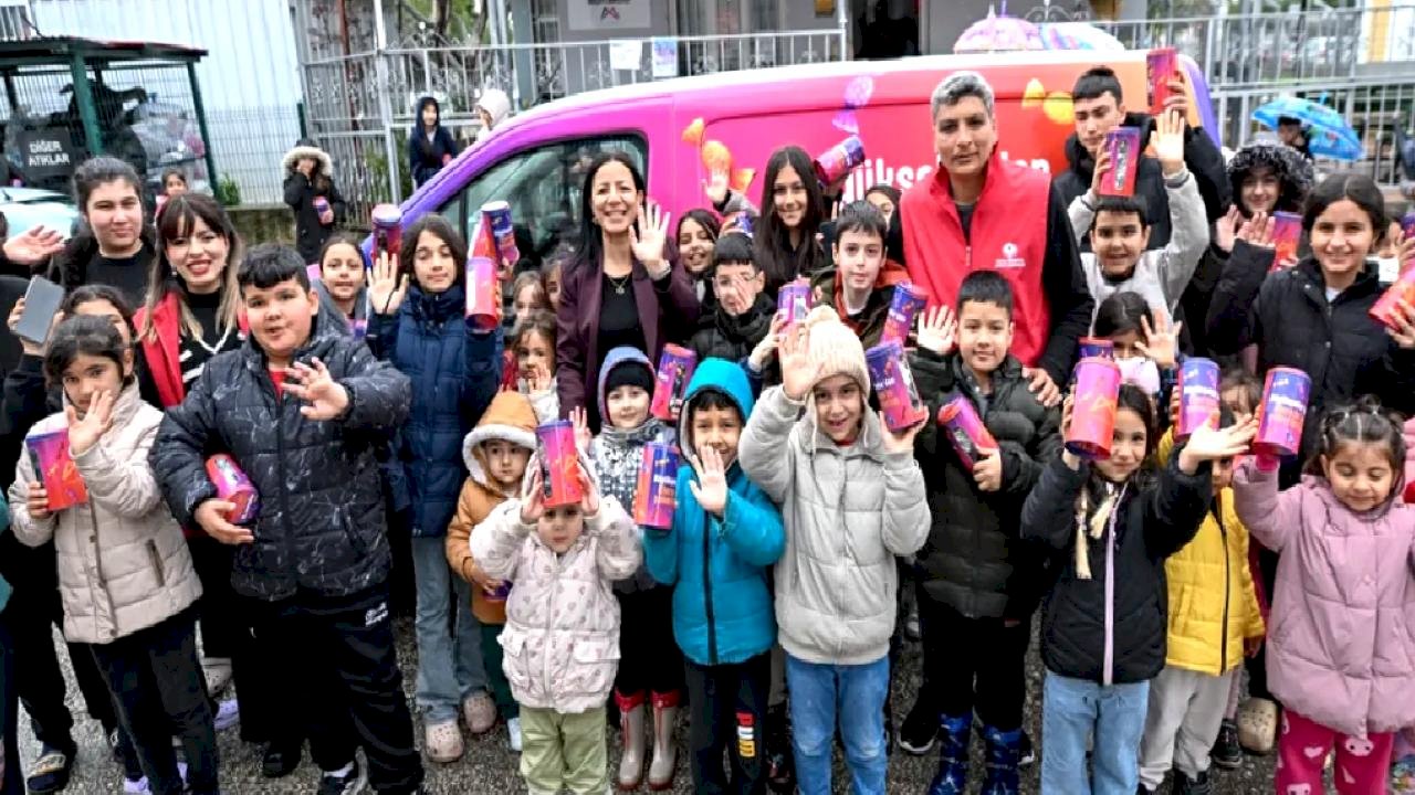 Mersin Büyükşehir’den 13 İlçede 60 Bin Çocuğa Bayram Hediyesi