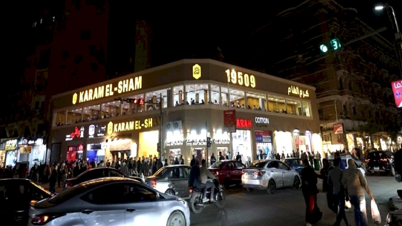 Mısır’da tasarruf alarmı: Dükkanlar erken kapandı, sokaklar karardı