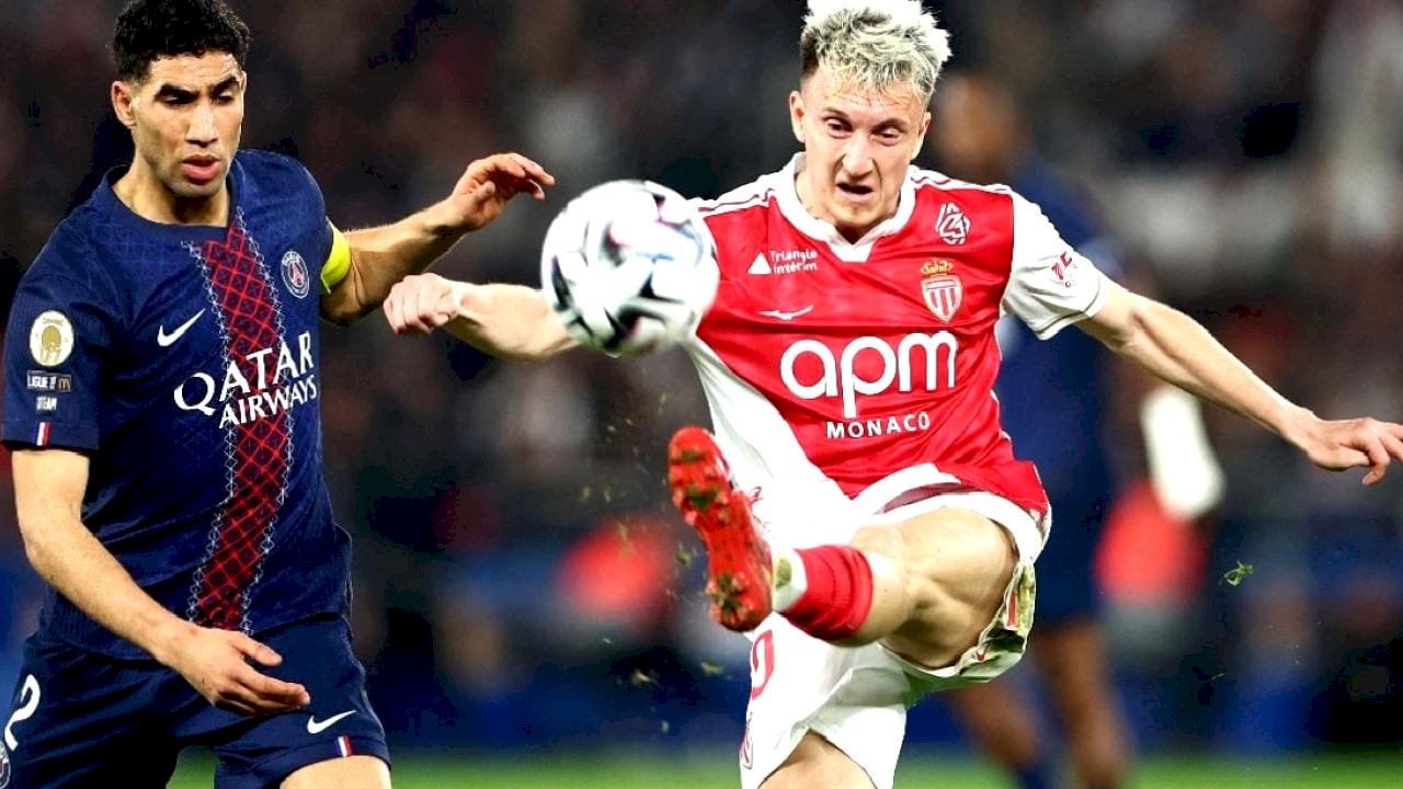 Monaco, deplasmanda lider PSG'yi mağlup etti