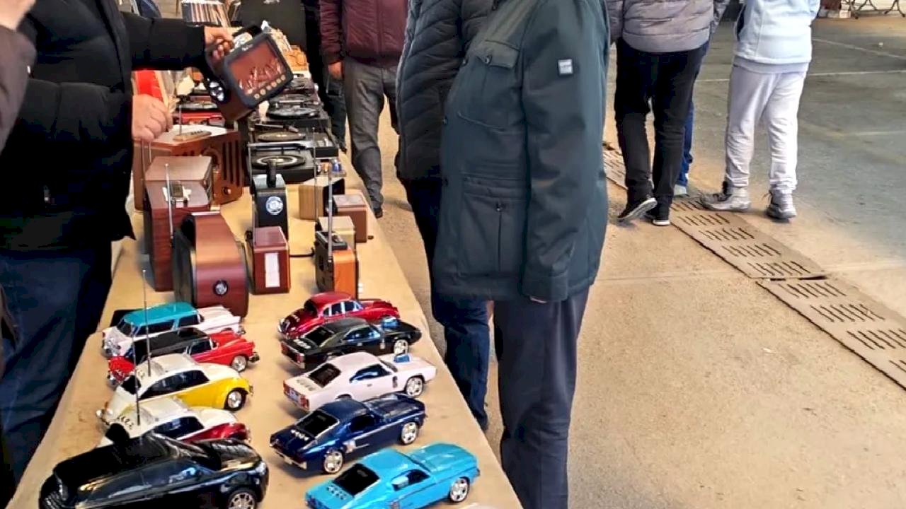 Mustafa Yalçın'dan Antika Pazarı'na büyük ilgi