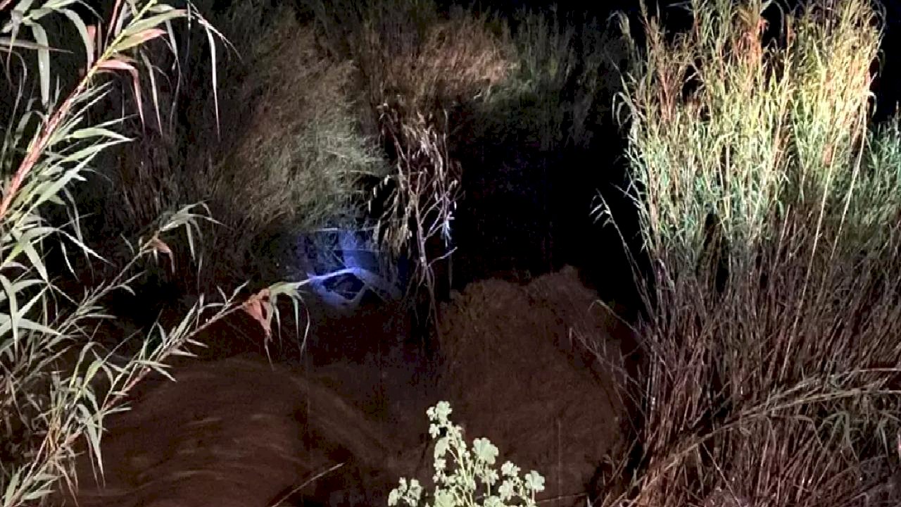 Nazilli'de Taşan Çayda Mahsur Kalan Sürücü Kurtarıldı