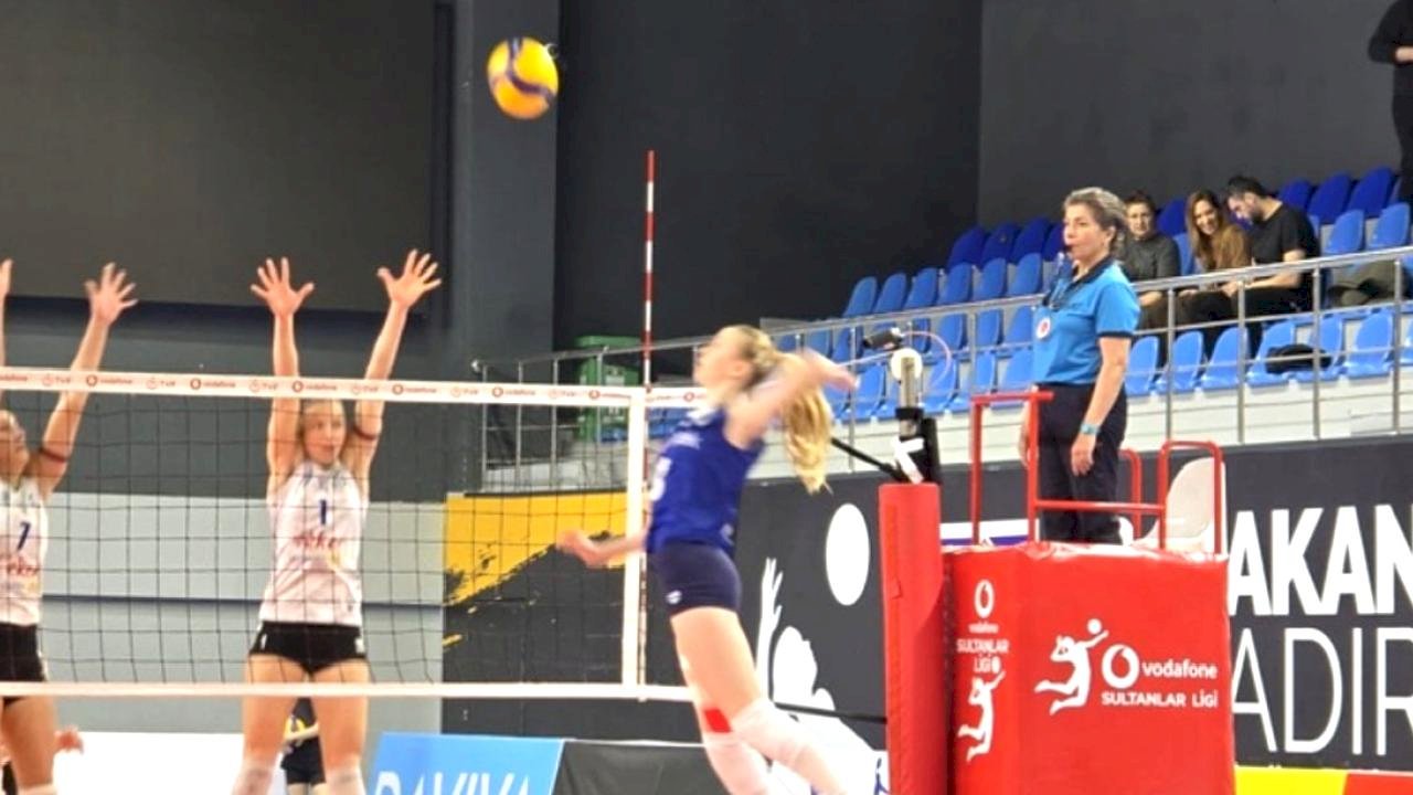 Nilüfer Belediyespor, Bahçelievler Belediyespor'a set vermedi