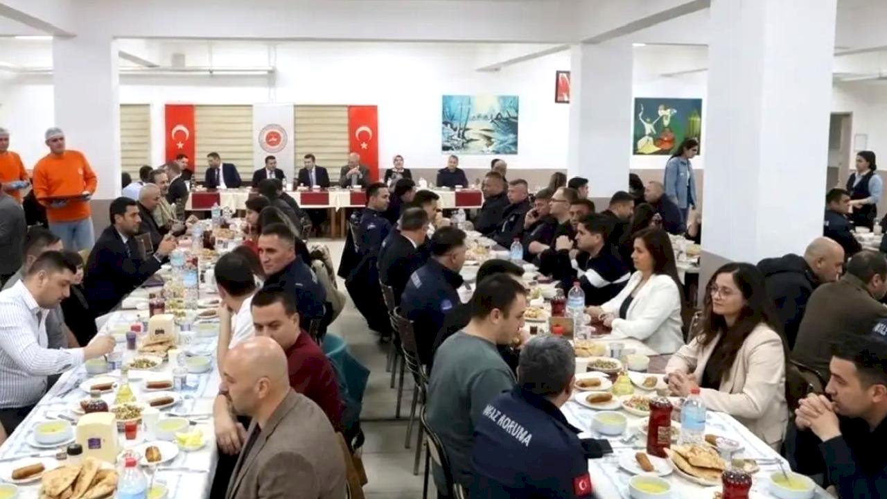 Ödemiş'te Cezaevi Personeline İftar