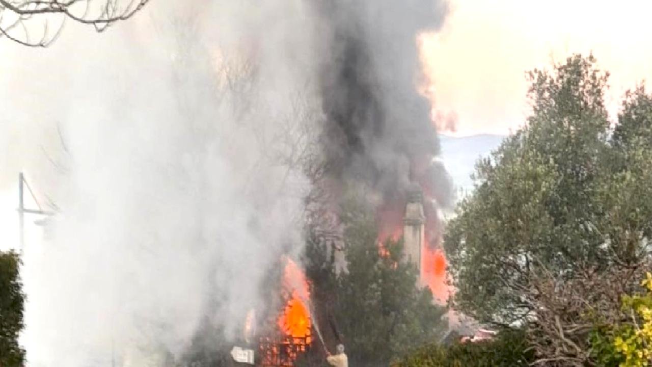 Oyuncu Aslıhan Karalar'ın evinde yangın çıktı