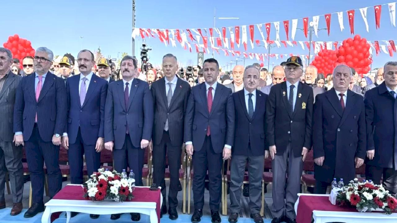 Samsun'da Uçan Sinema Projesi Açıldı