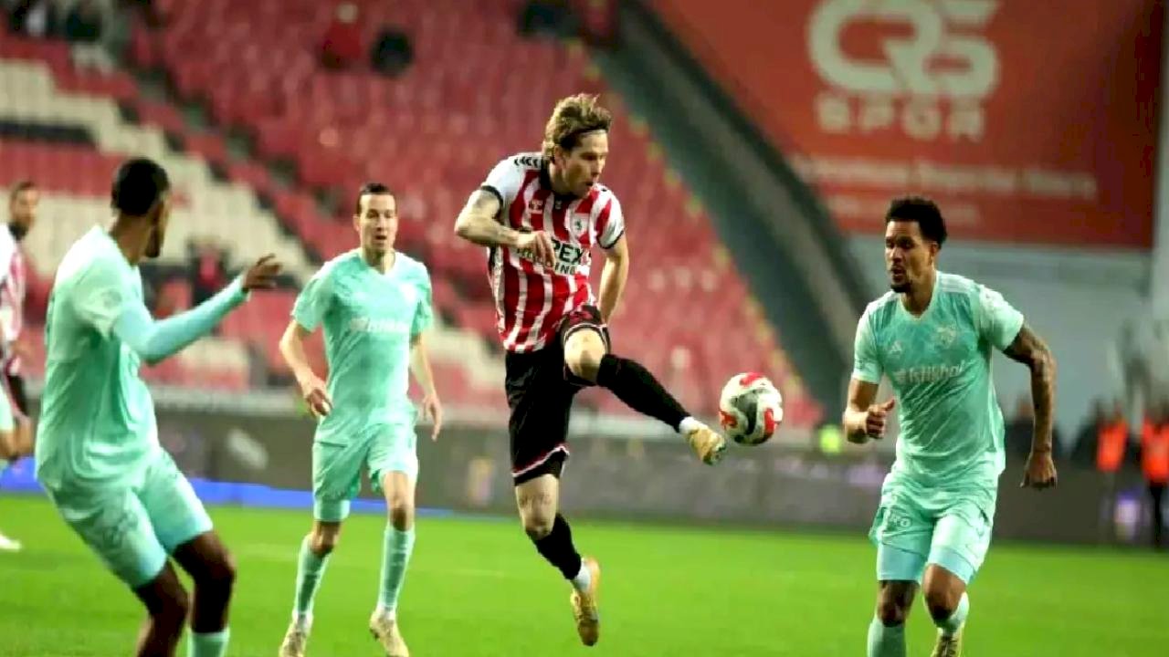 Samsunspor 1-0 Kayserispor: İlk Yarının Skoru