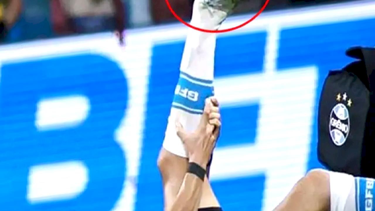 Süper Lig'in eski yıldızı ayağını kırdı! Acı içinde kaldı dakikarca kıvrandı