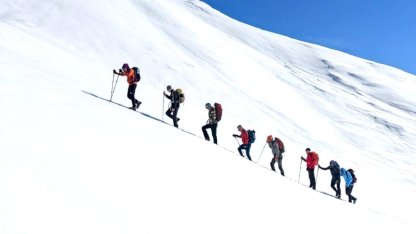 3 metrelik karda zirve yolculuğu: Munzur Dağları’nda zorlu kış tırmanışı