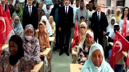 Afrikalı öğrenciler UCLG Başkanı Altay’ı coşkuyla karşıladı