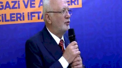 AK Parti Genel Başkanvekili Mustafa Elitaş, Erzurum'da şehit ve gazi aileleri ile iftar yemeğinde bir ayaya geldi