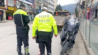 Amasya'da Motosiklet Kazası: Sürücü Yaralandı