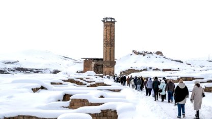 Anadolu’nun tarih kapısı Ani’ye ilgi artıyor: Ziyaretçi sayısı rekor kırdı
