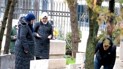 Ankara'daki Karşıyaka mezarlığında bayram yoğunluğu yaşandı