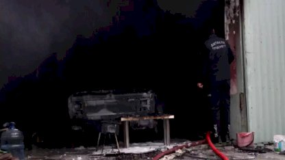 Antalya'da Araç Boyama Atölyesinde Yangın