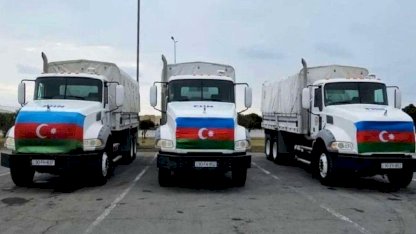 Azerbaycan'dan İran'a ikinci yardım tırı