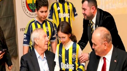 Aziz Yıldırım iftarını Fenerbahçeliler ile yaptı