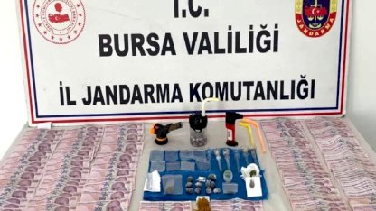 Bursa’da araçtaki zuladan çok sayıda madde çıktı