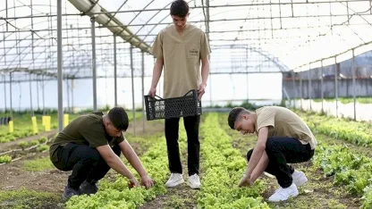 Bursa'da liselilerden “Tarladan Tabağa” iftar sofrası