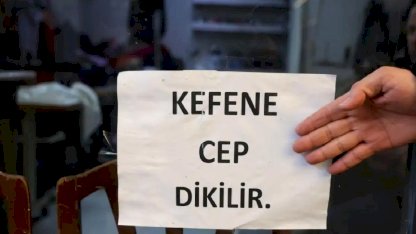 Cimrilere inat yazıyı kaldırmıyor, gören bir daha bakıyor