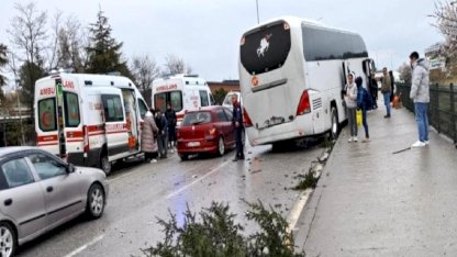 Çorum'da yolcu otobüsü ile minibüs çarpıştı: 7 yaralı