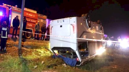 Döşemealtı'nda Midibüs Kazası: 16 Yaralı