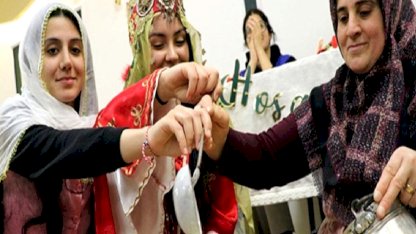 Elazığ'da üniversiteli kızlar, yurtta yöresel lezzetleri öğreniyor