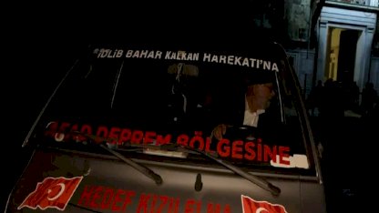 "Elmacı Dede" Şam'daki çocuklara bayram şekeri dağıttı