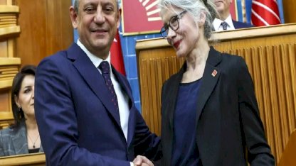 Emine Ülker Tarhan yeniden CHP’de