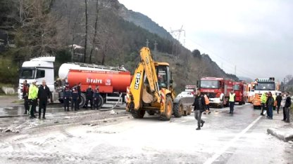 Geyve'de Trafik Kazası: 2 Yaralı