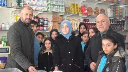 Gümüşhane'de ortaokul öğrencileri "zimem defteri" geleneğini yaşattı