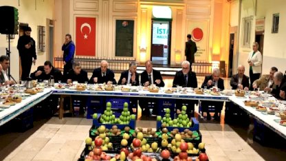 İBB Başkanvekili  Aslan, Hal Esnafı ile Sahurda Bir Araya Geldi 