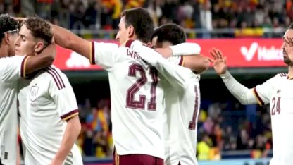 İspanya, Sırbistan'ı güle oynaya yendi