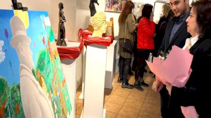 İzmit'te 'Ve kadın dokununca' sergisi kapılarını açtı