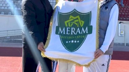 Konya'da Meramlı sporculardan okçulukta çifte başarı