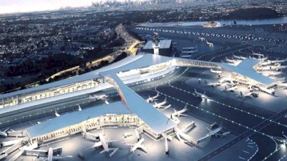 LaGuardia Havalimanı'nda Uçak ve İtfaiye Aracı Çarpıştı