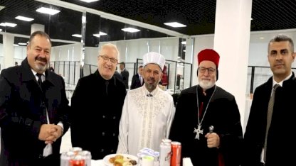 Mardin'de farklı inanç gruplarının temsilcileri bayramlaşma programında buluştu