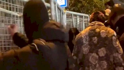 Saraçhane'de polis bariyerlerine saldıran maskeli 35 şüpheli gözaltında