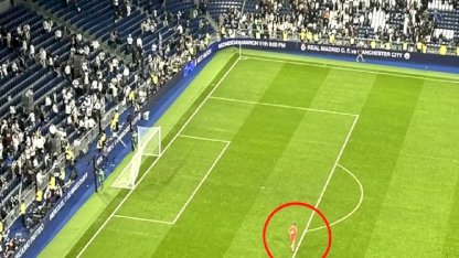 Tarihi maçtan sonra viral olan kare