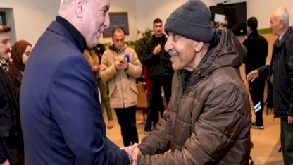 Ticaret Bakanı Ömer Bolat, Darülaceze sakini Fuzuli Nedim Şimşek'i ziyaret etti