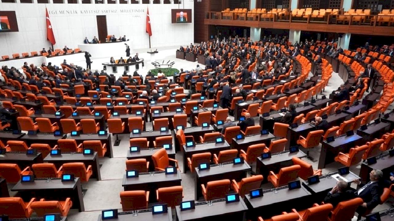 TBMM'de kapalı oturum: Hakan Fidan ve Yaşar Güler, Meclis'te