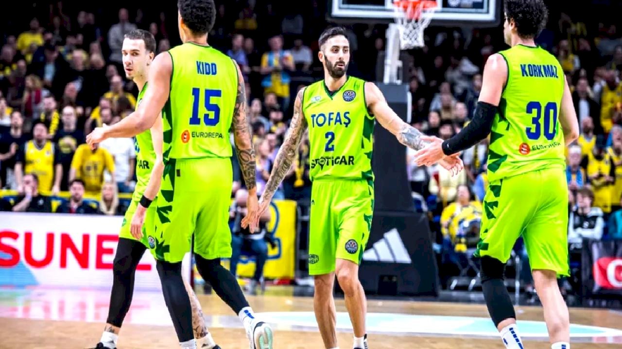 TOFAŞ, BCL’de AEK B.C. deplasmanında