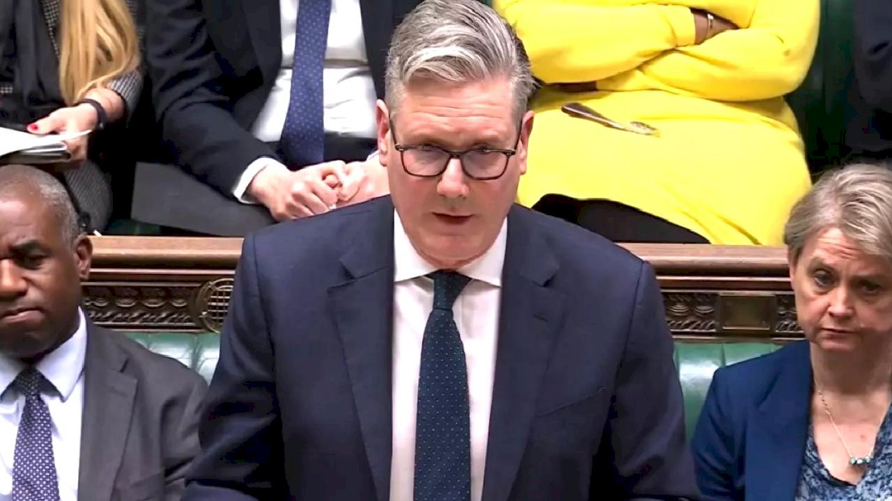 Trump ve Starmer'dan Üs Kullanımı Üzerine Tartışma